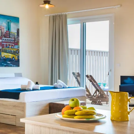 ヴィラ Dioni フィスカルドン