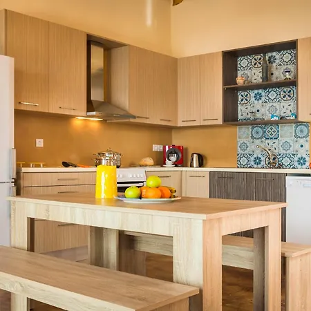 Dioni ヴィラ フィスカルドン